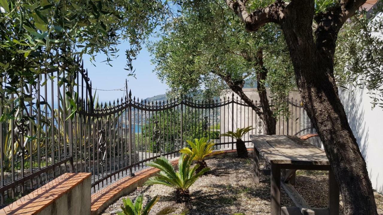 Piccola Casa Con Giardino Βίλα Σαν Ρέμο Εξωτερικό φωτογραφία